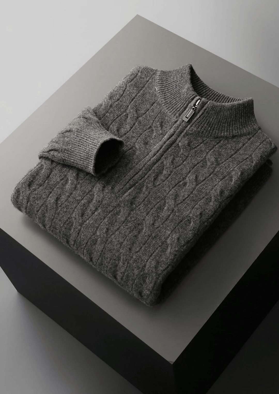MERINO WOOL CABLE KNIT HALF ZIP