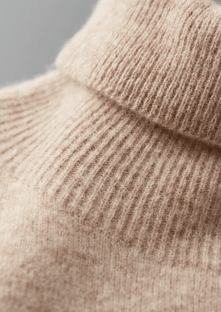MERINO WOOL CLASSIC ROLLNECK SWEATER