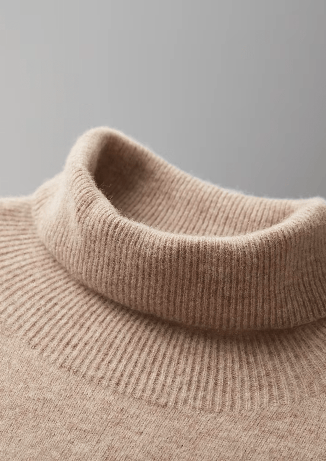 MERINO WOOL CLASSIC ROLLNECK SWEATER