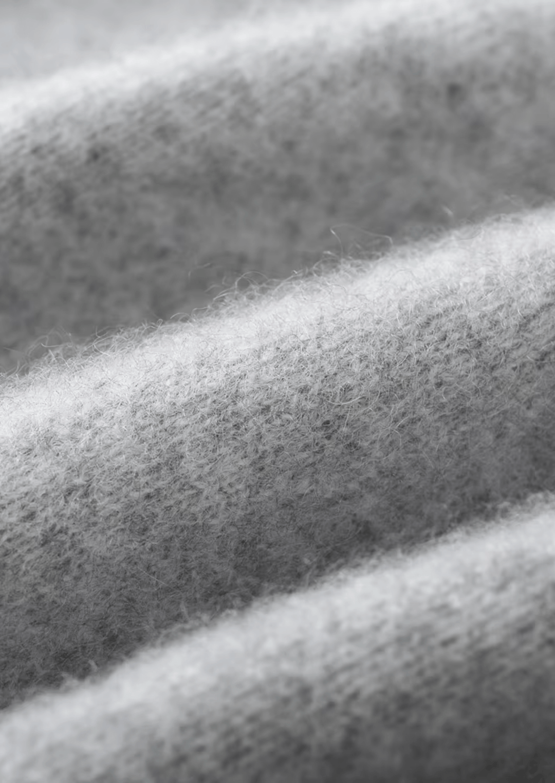 COZY V-NECK MERINO WOOL CARDIGAN